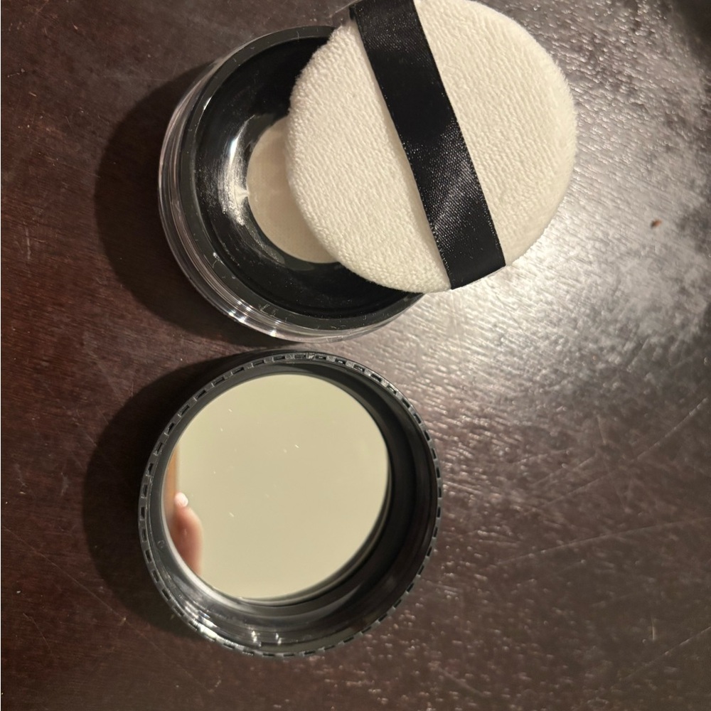 Makeup Powder - Picture 5 of 8